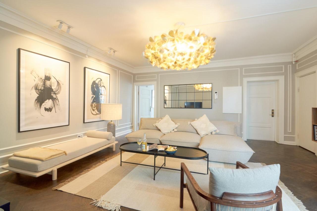 Stylish Spacious W 3br In Lägenhet