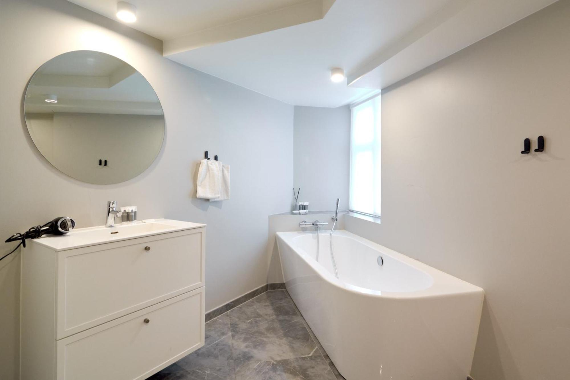 Stylish Spacious W 3br In Lägenhet